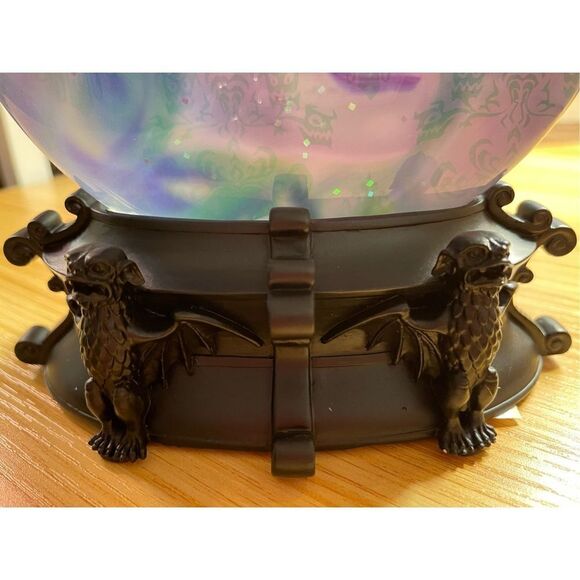 DISNEY MADAME LEOTA HAUNTED MANSION LIGHT UP DISC SNOW GLOBE CRYSTAL BALL New in - Picture 2 of 10